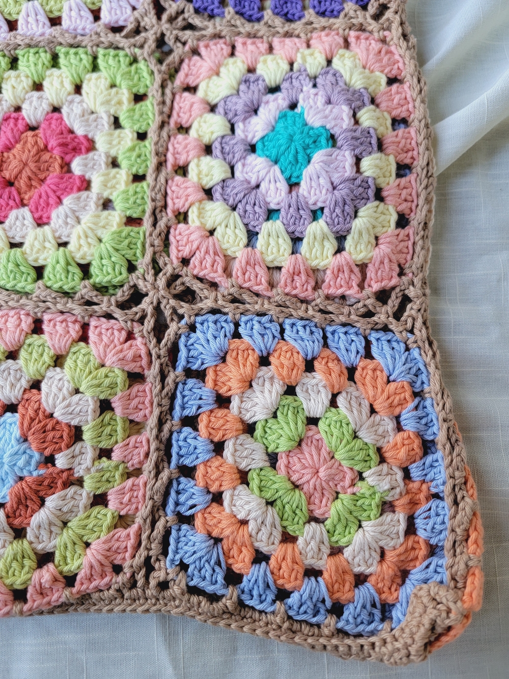 Tricia Fix Multicolor Crochet Granny Square Tote w/scarf Set Sample NO TAGS - Picture 6 of 13
